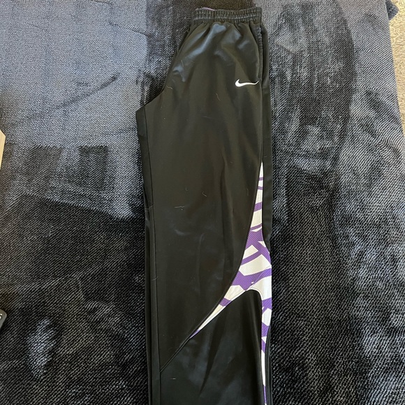 Nike Kobe Black/Purple Sweatpants Men’s Size Medium - Picture 3 of 4